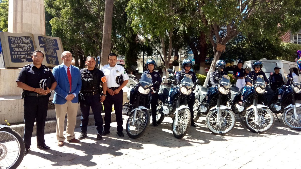 valkiriaonline's tweet photo. Entrego @rafanunezpdte 10 #Motopatrullas #Inventariadas #Equipadas #Emplacadas #IMT #SeguridadPublica #Texmelucan https://t.co/F0rJvgmj4L