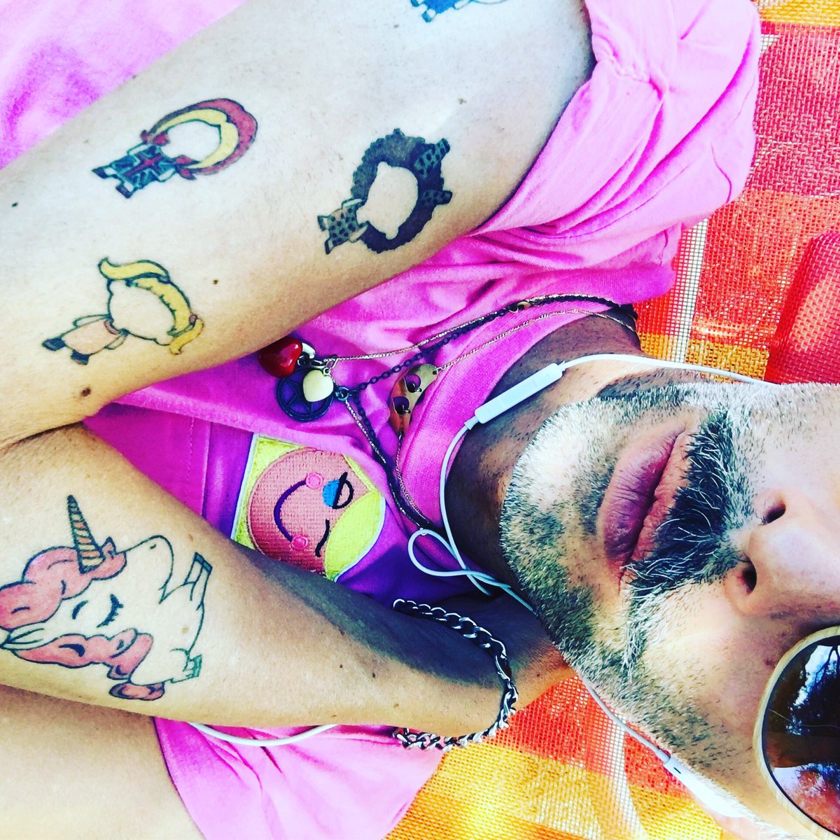 perry_en's tweet photo. I'm the original #spice #boy #SpiceGirls #SpiceFans @GeriHalliwell @EmmaBunton @OfficialMelB #spiceitup #spiceboy #spicegirlsforever https://t.co/FTrNDzopfY