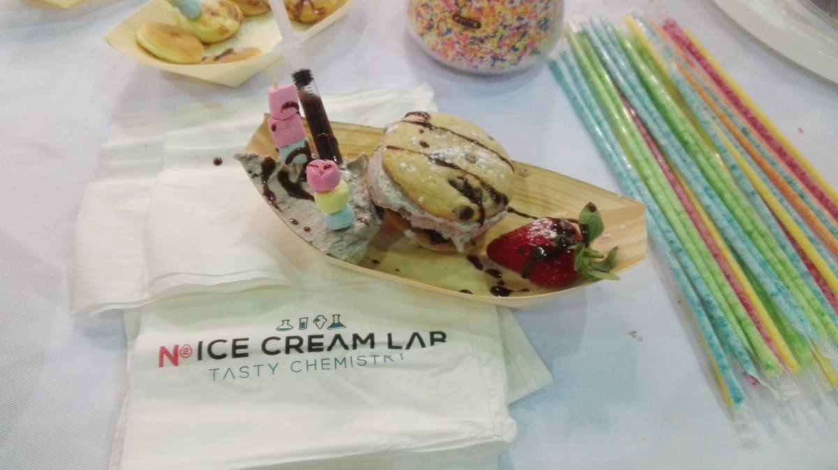bluemoonmobile's tweet photo. Stop by these guys #GFWS2017 the most Devine cookies and cream ice cream I've ever tasted https://t.co/2AG0y59iOj