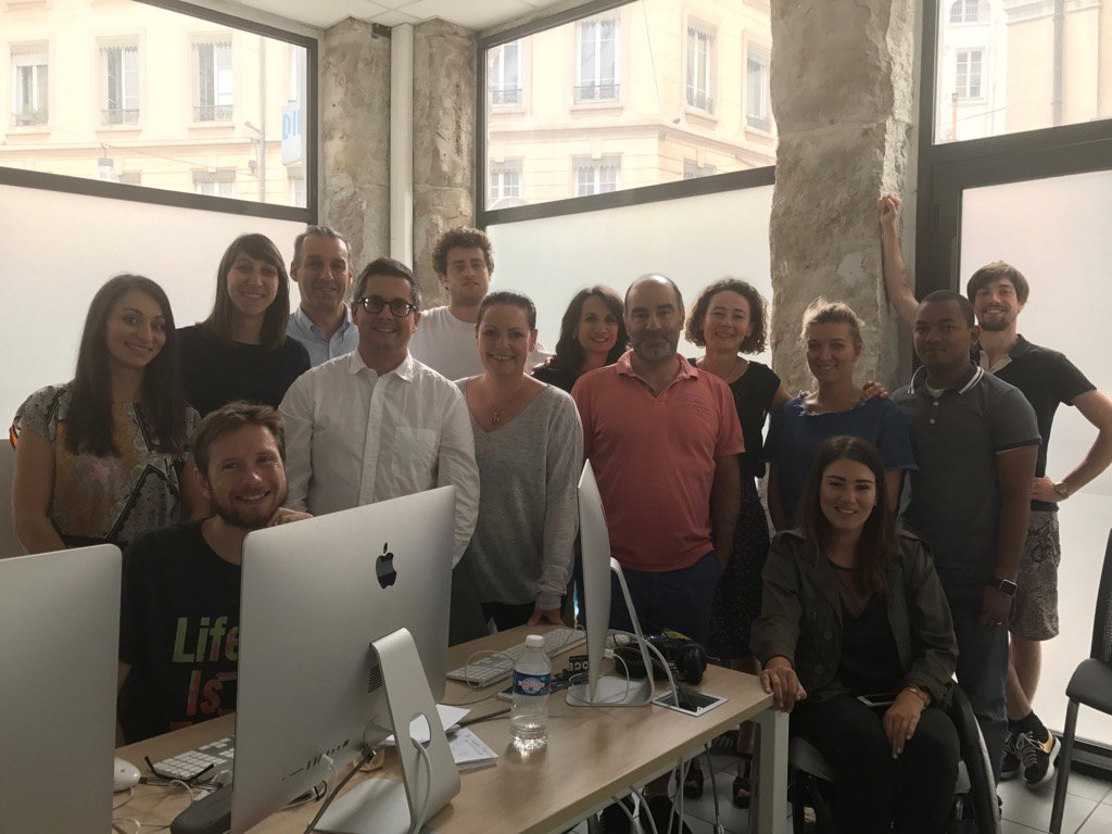 vero_bgs's tweet photo. Après le rendu du site e-commerce @calchemise par les DC Pro 5 de @DigitalCampLyon : des vacances bien méritées !!! https://t.co/UA4mJ3QXtn