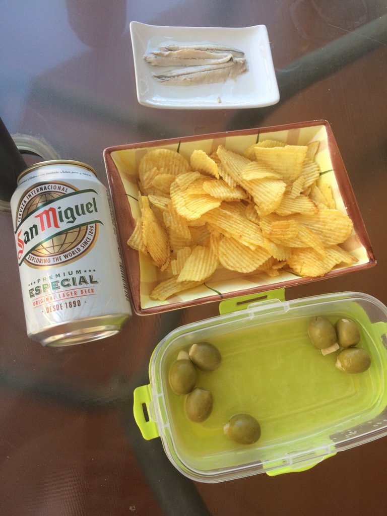 MarkBrotherston's tweet photo. Perfect - after beach refreshment - #medstyle https://t.co/XbWpzHqAbm
