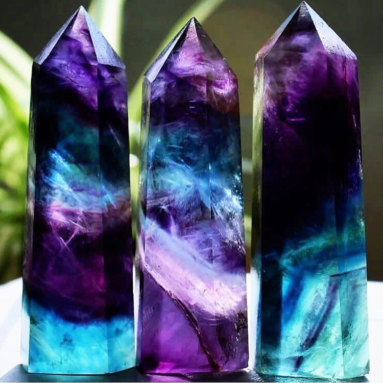 EternalVibeShop's tweet photo. Rainbow fluorite for the win! 💜💙💜
📷: @mistyliness •
•
•
#crystals #healingcrystals #flourite #goodvibes #eternalvi… https://t.co/qNDAuaZslw https://t.co/xfywFenC9T