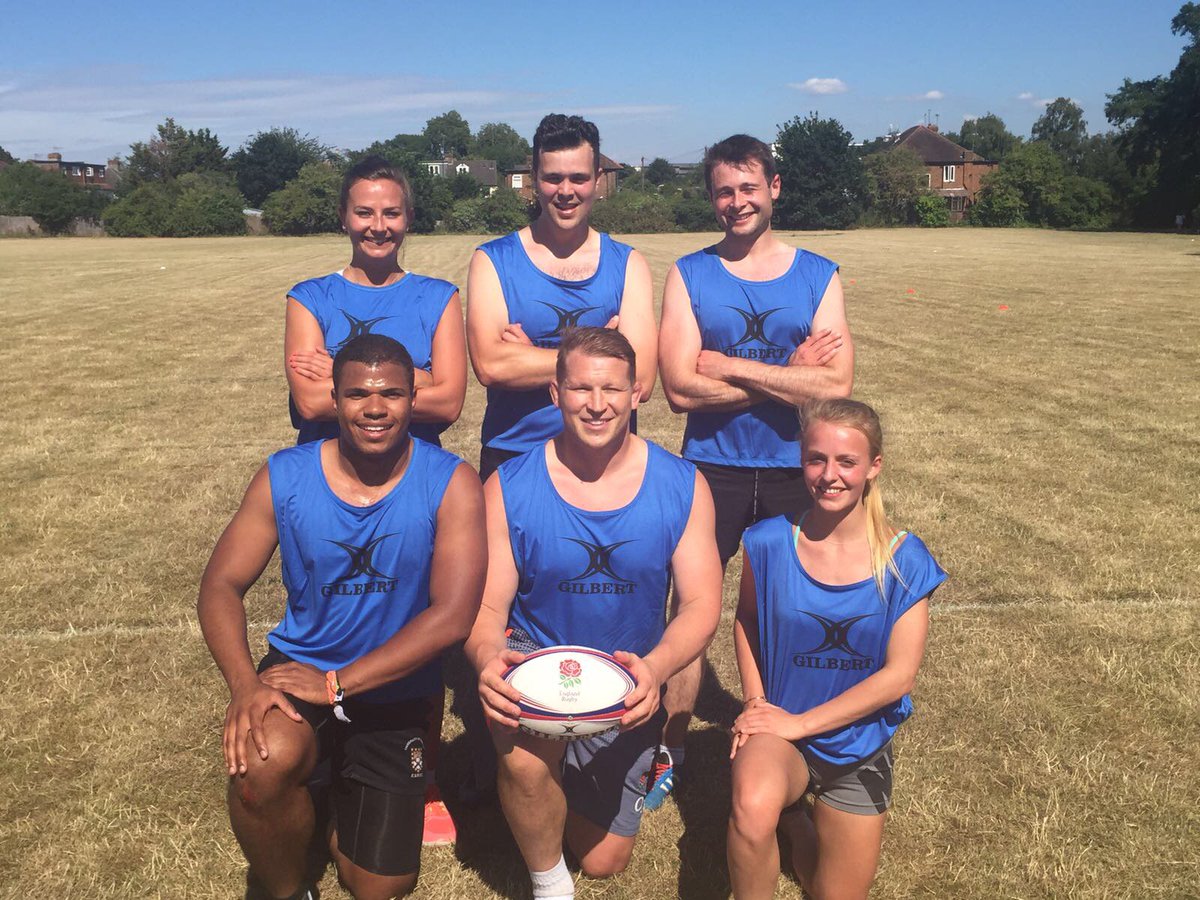 🏉 #ExeterSpirit volunteers meet <a href="/EnglandRugby/">England Rugby</a> players <a href="/DylanHartley/">Dylan Hartley</a> &amp; <a href="/MaggieAlphonsi/">Maggie Alphonsi MBE</a> goo.gl/iyuDoh <a href="/Spirit_of_Rugby/">Spirit of Rugby</a> <a href="/ExeterTouch/">ExeterTouchRugby</a>🏉