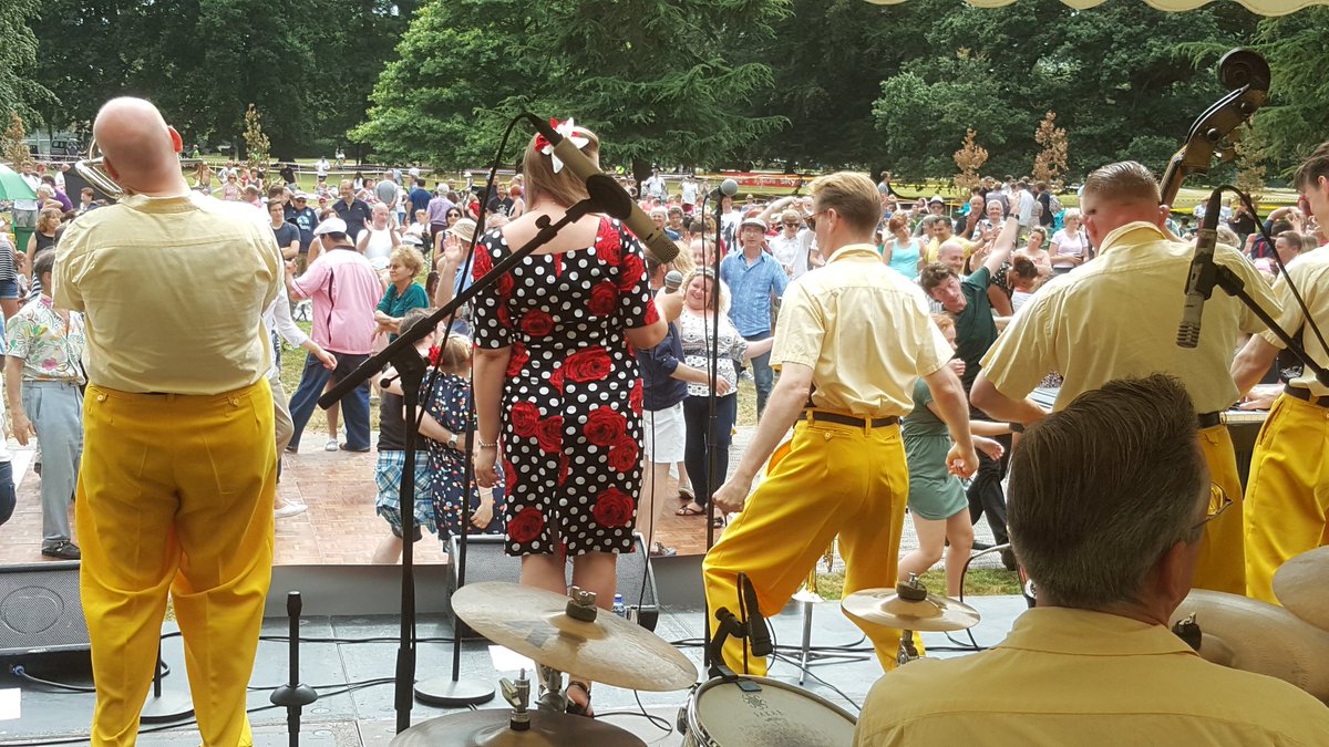 Less than 2 days to go till The Big Jiveswing Festival. <a href="/CassioburyPark/">CassioburyPark.info</a> <a href="/WatfordCouncil/">Watford Council</a> <a href="/Jiveswing/">JiveSwing.Com</a> <a href="/jiveaces/">The Jive Aces</a> <a href="/jiveknight/">Ian Clarkson</a> <a href="/AlexJive/">Alexander Kenneth Martin Douglas</a>