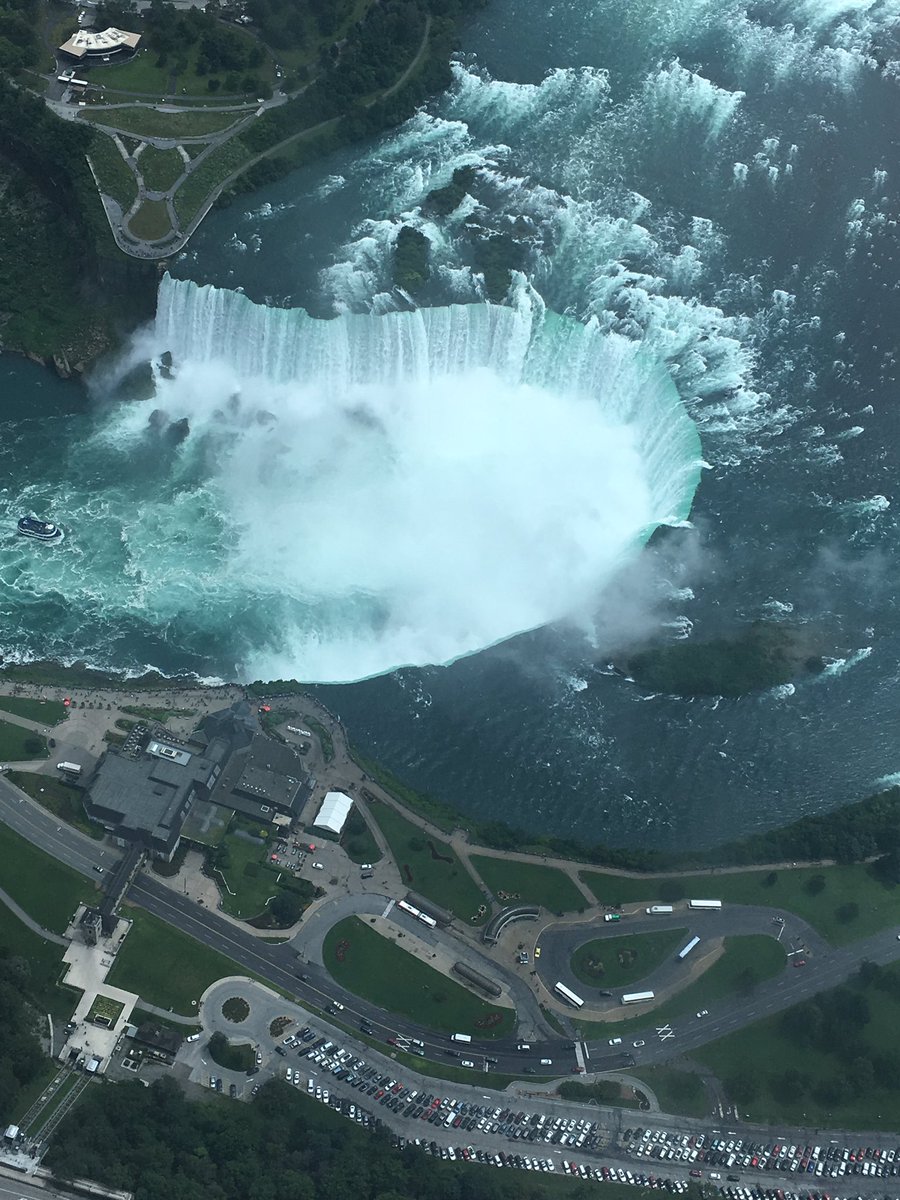 mary_reints's tweet photo. What a great time in Canada! #firsthelicopterride #NationalHelicopters https://t.co/4PzqijWzzO