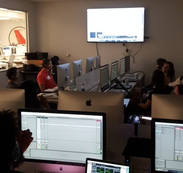 StudioInstitute's tweet image. @electronicmusicsessions with @ChampagneDrip. More workshops will be announced soon! /w #xferserum #EMS #relworkshops