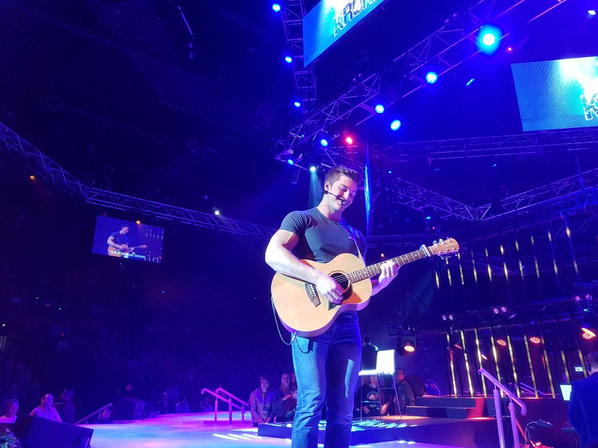 KroneFans's tweet photo. Is jy 'n @BrendanPeyper aanhanger? Laat weet ons en RETWEET die foto! #Krone4 @SelectMusiek https://t.co/mNwdIdGJ8e