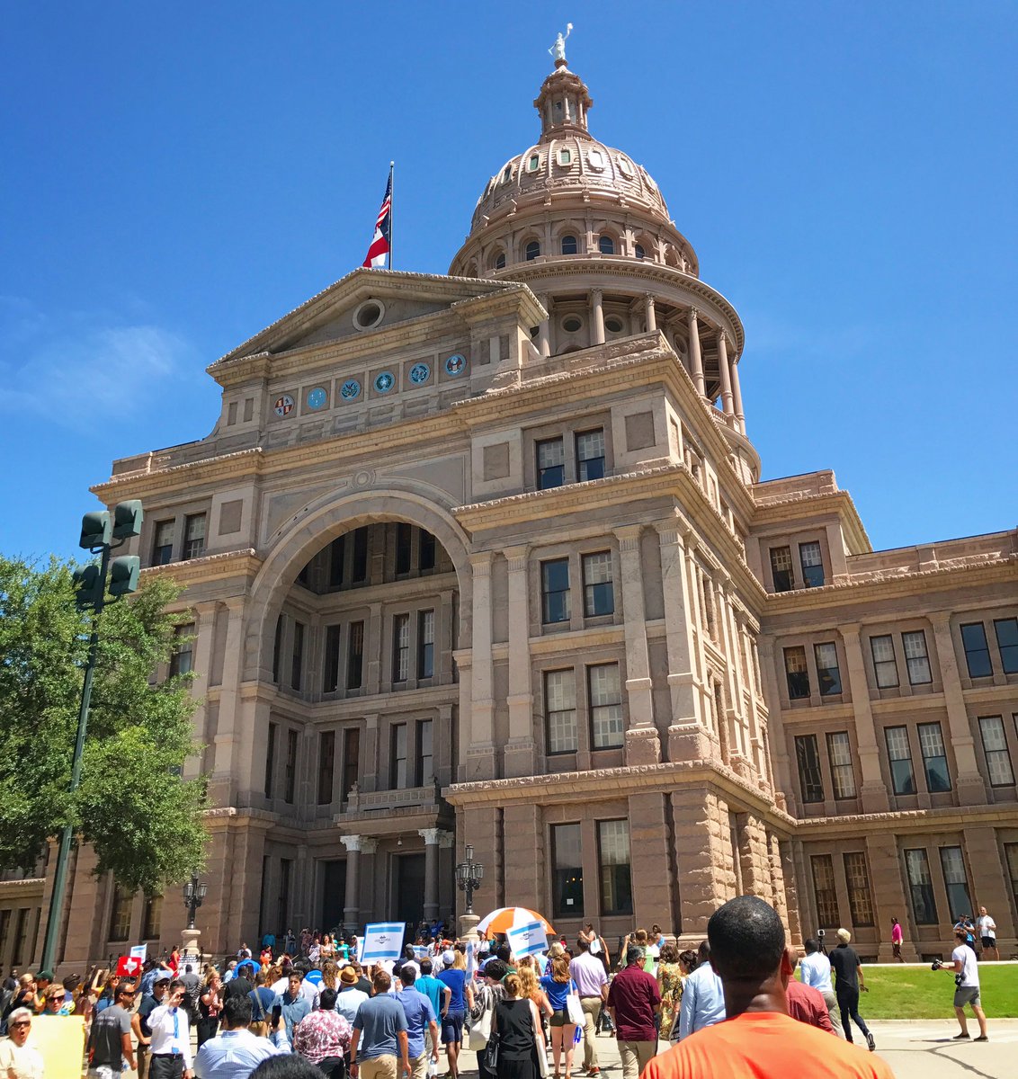 damonseils's tweet image. Today, the Texas Capitol heard from 150 local electeds from across the country: Stop attacks on immigrants! Stop #SB4! #LocalProgress17