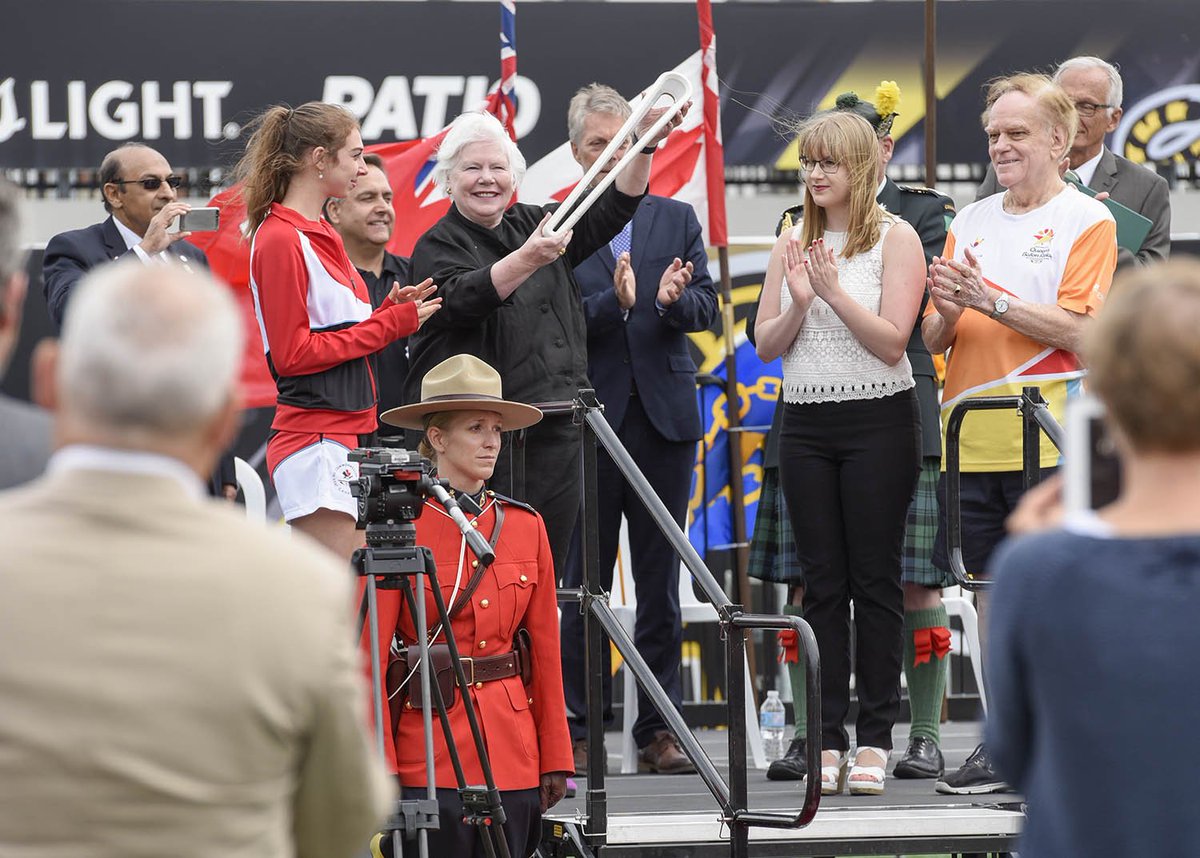 Yokoatthespec's tweet photo. Queen's Baton Relay @TimHortonsField #HamOnt to promote  XXI Commonwealth Games 2018 Gold Coast, Queensland Australia https://t.co/KzgcTIrQmz