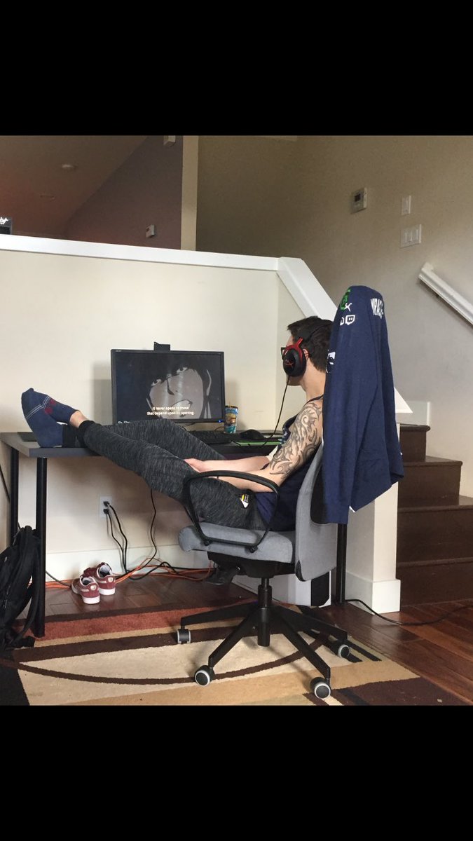 Guys check out <a href="/Liquid_Miracle/">Hoshi</a> practicing practicing hard for TI