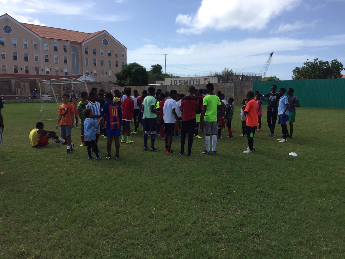 jrfcaribbean's tweet photo. It's been 3 fantastic weeks at @StGeorgesU for #JRFSummerProgram 2017. We're already looking forward to 2018  #ChangingLivesThroughSport https://t.co/VWU43MzUEM
