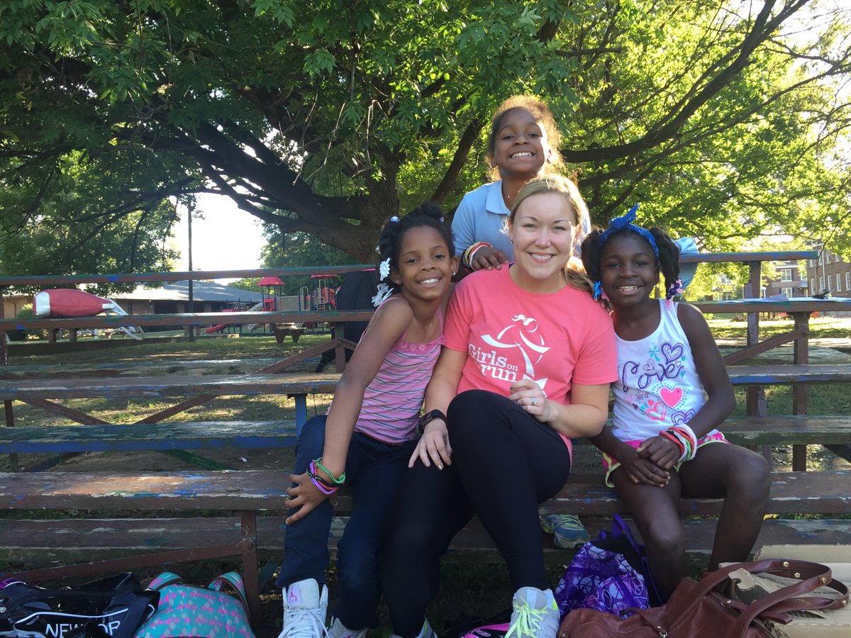 gotrstl's tweet photo. The Fall 2017 GOTR season is almost here - we can't wait for practice moments like this! Registration opens MONDAY! https://t.co/uXnctYpyct https://t.co/X5PCm4ZI5p