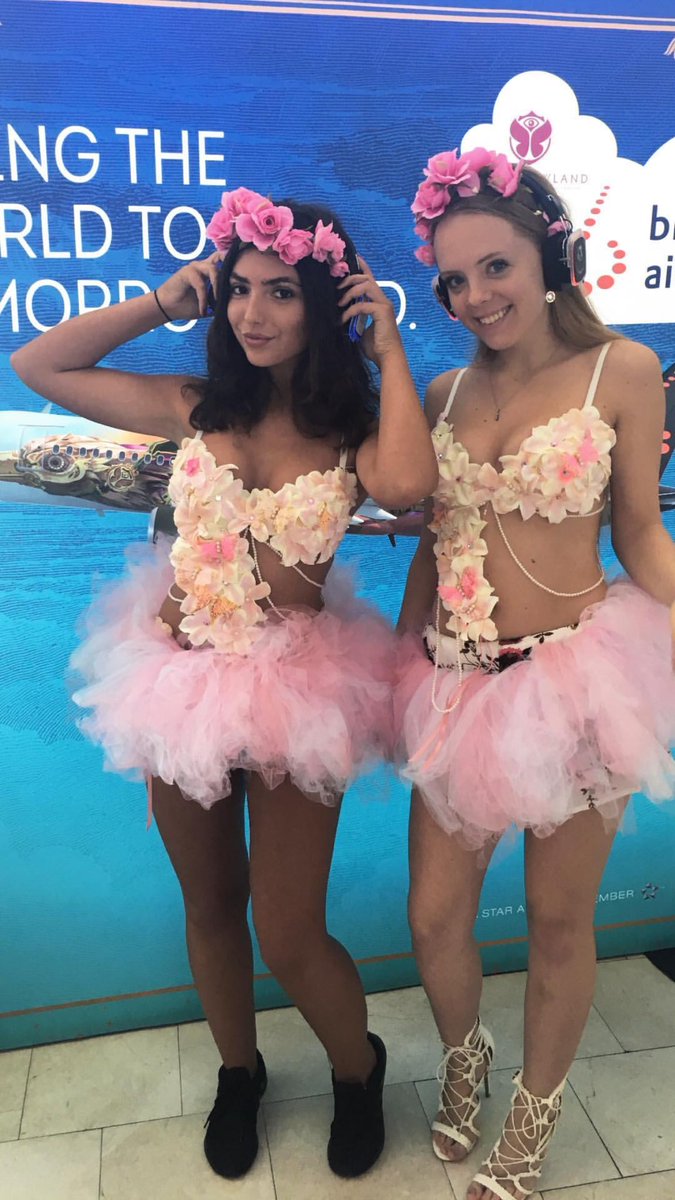 FlawlessCasting's tweet photo. Thanks Brussels Airlines for booking #Flawless #models for your #Tomorrowland #theme #activation at #JFK! #silentdisco #event #bookingagent https://t.co/GmGZnvAUFY