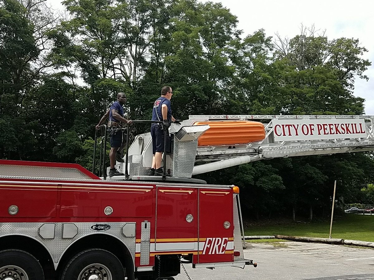 peekskillpolice's tweet photo. #Peekskillfire. IAFF2343 showing peekskill youth academy about firefighting https://t.co/ahenL1RgVg