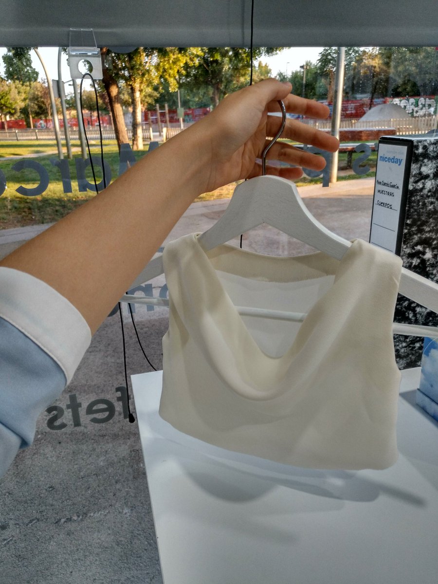 Muestra de escote drapeado✂️👚 <a href="/EADIMODA/">EADImoda Barcelona</a> ♥️ #Atelier #DIY