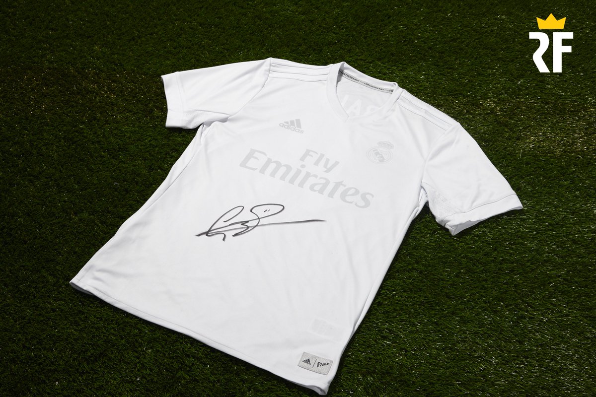 realfrance_fr's tweet photo. [#Concours] 👕🎁 

RT + Follow @realfrance_fr pour tenter de remporter le maillot "parley" dédicacé par @GarethBale11 ! Tirage au sort le 8/8. https://t.co/l3VADJRvz6