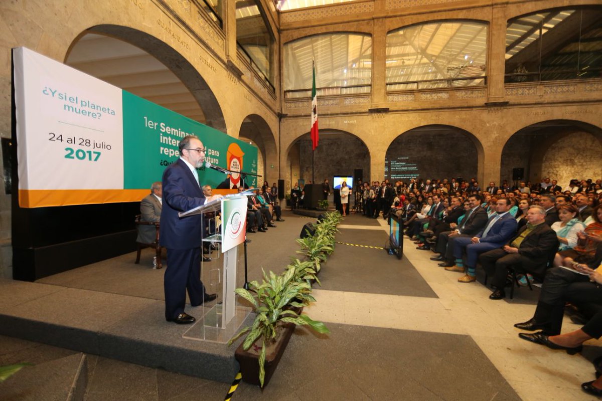 semref2017's tweet image. No hay ninguna conspiración política cuando la adversidad viene del exterior, México es uno: @Luiscasob