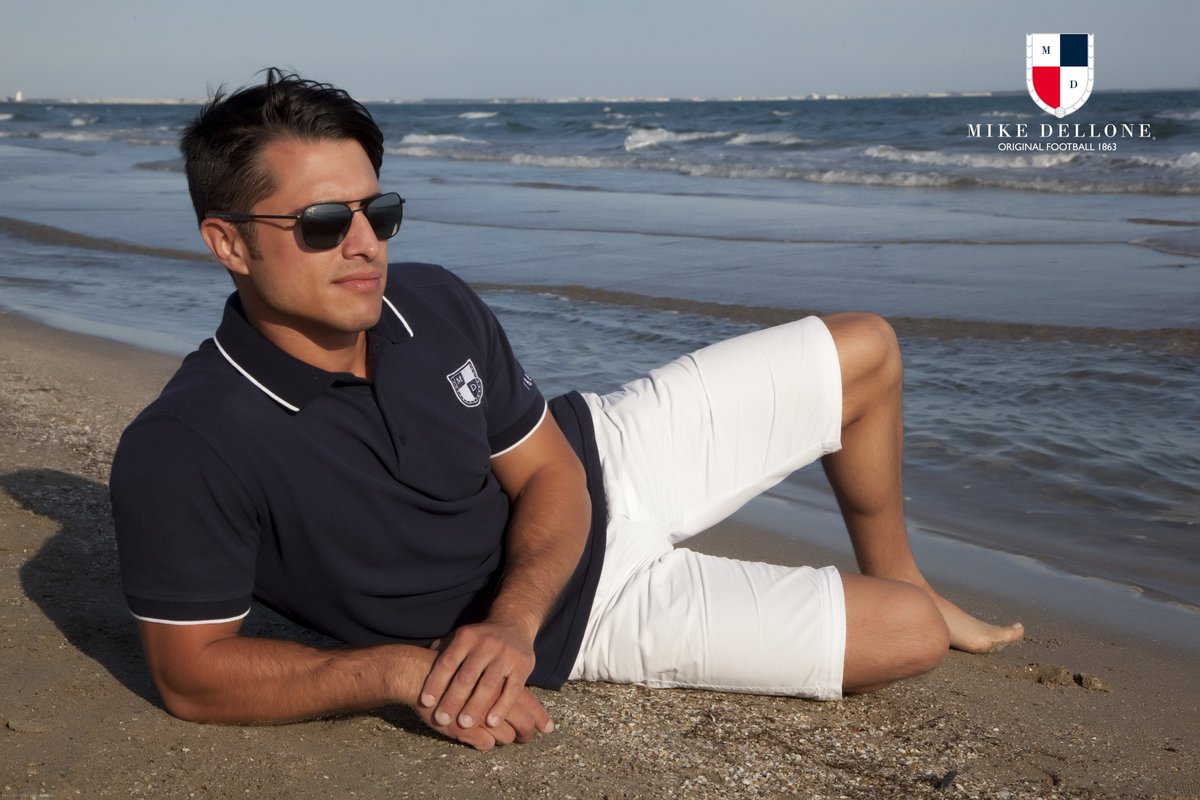 DelloneMike's tweet photo. Mike Dellone revient des le mois de septembre!
Nous vous souhaitons à tous et à toute un très beau mois d'aout!
#Vacances #menswear https://t.co/Zl3tssGXa9