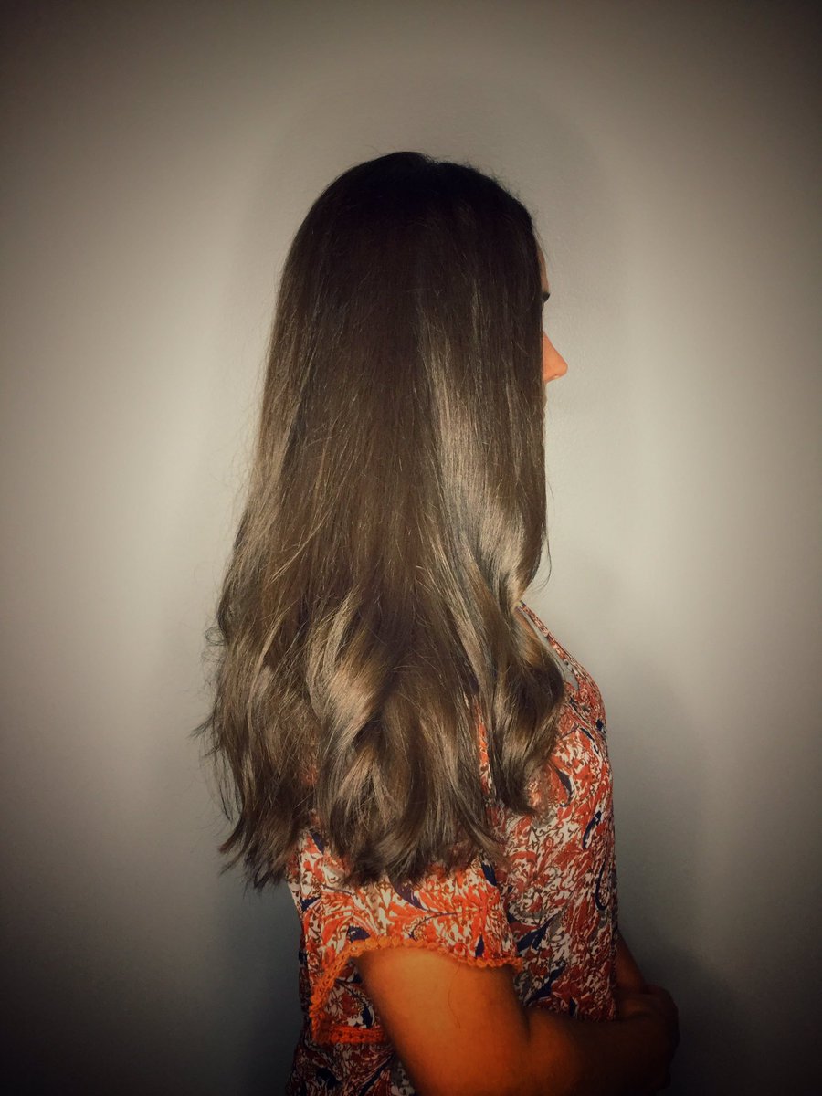 cognitosalon's tweet photo. Rain ☔️ or shine ☀️ Kat is still rocking out some of the most beautiful cut and styles! https://t.co/q3JEzdryIU