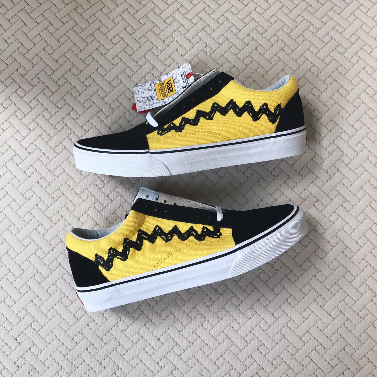 VansAlert's tweet image. 🚨GIVEAWAY🚨
1. Retweet &amp;amp; Like to enter
2. Must be following!
Will select random winner July 31
Winner picks size 
Will ship worldwide