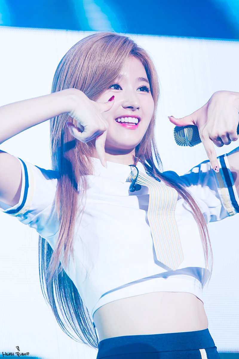 onlysanabr's tweet photo. [#PICS] 08.07.17 | Sana no KB Liiv &amp; Rockstar Concert in Seoul

cr: scent_sana

 #트와이스 #TWICE #사나 #SANA https://t.co/ixihLAGPgn
