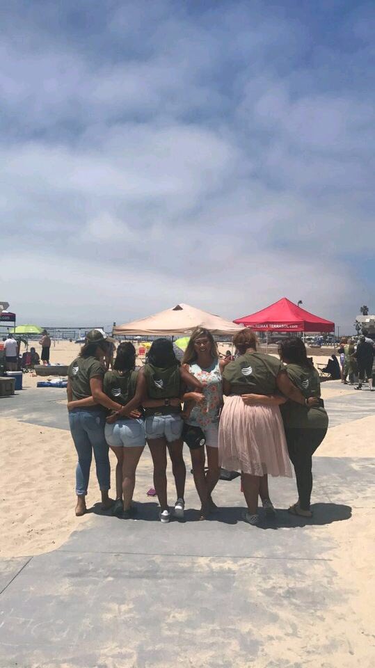 brittbodyc's tweet photo. Fun in the sun with #ToPCrew and #GLA @MartinCrump_24 @AlyssaMoore_LA  #IHX https://t.co/wkouvS4f9X