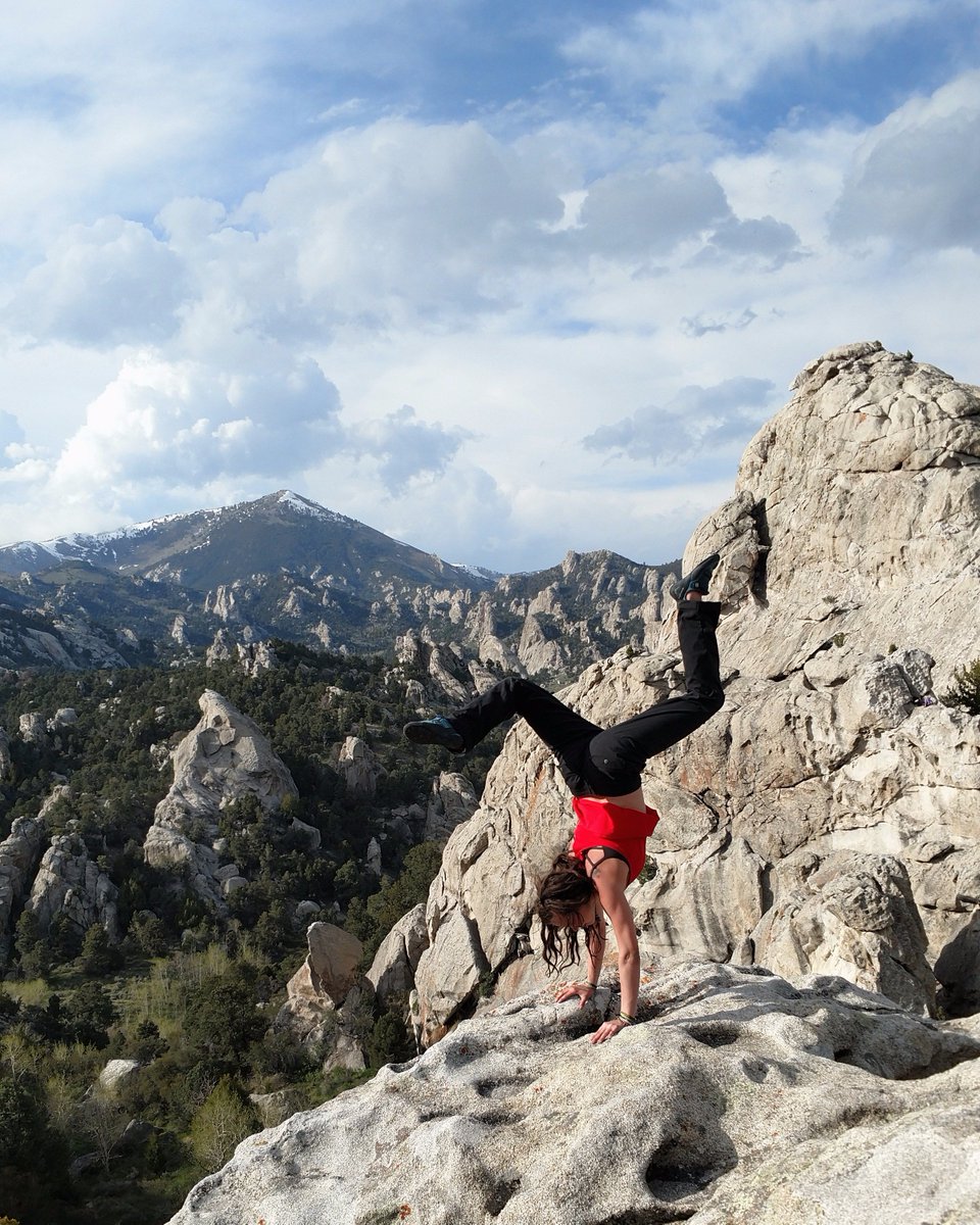 CheerGame's tweet photo. #cityofrocks #climbing #wehandstand #travel https://t.co/easct48mMs