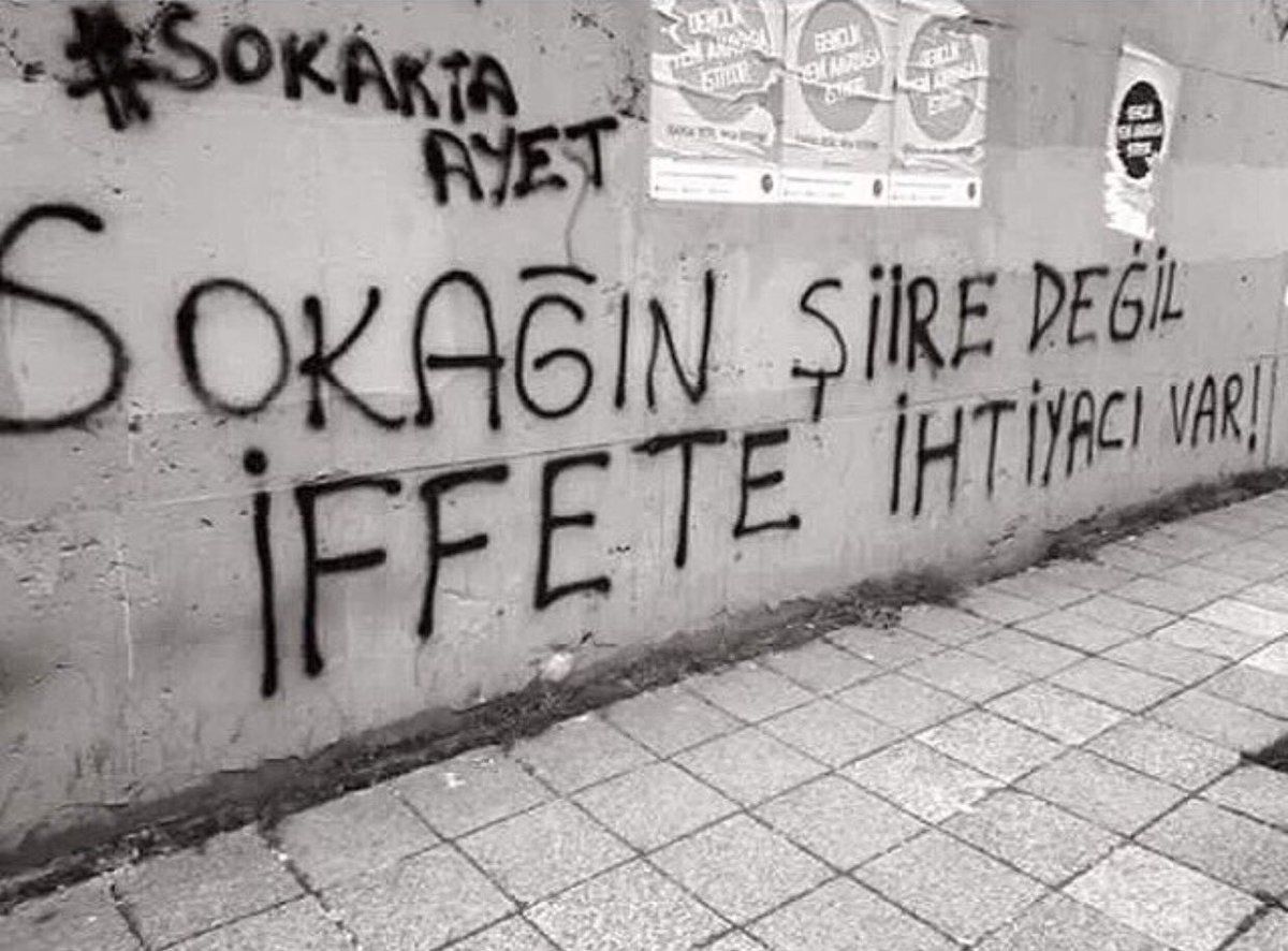 MertGungorResmi's tweet photo. En çok dolaştığımız sokak kalbimizdi ve en çokta kalbimizin iffete ihtiyacı var... https://t.co/Rr4Y1IKKXO