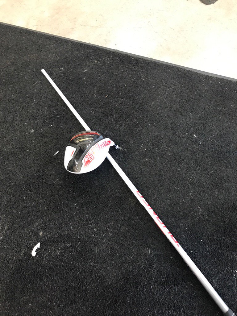 Davidscolla's tweet photo. Only had this for a year @TaylorMadeGolf and this happened off my drive smh https://t.co/yZWleWjUis