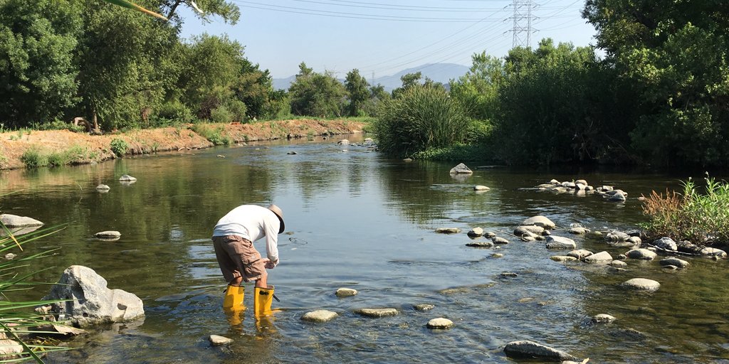 HealTheBay's tweet photo. A day on the water shouldn't make anyone sick. Visit our new #RiverReportCard for bacteria grades at your fav spot https://t.co/2HfsYRrSzJ https://t.co/t9F7vy8O3f