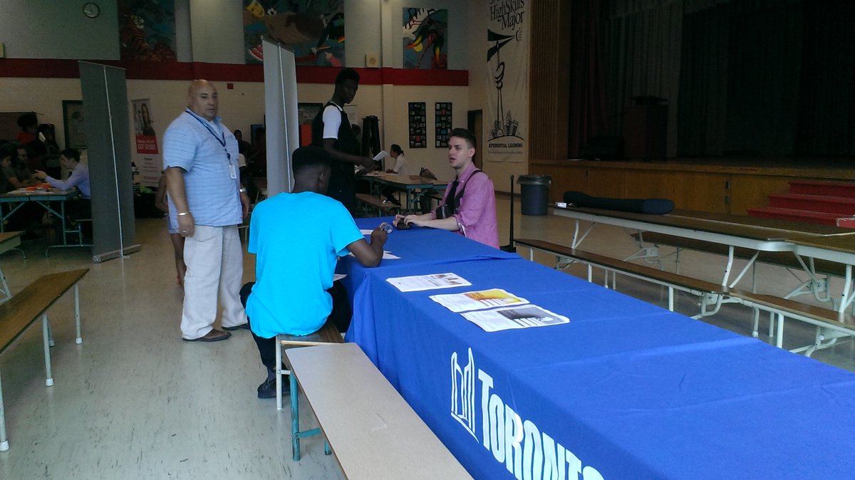 ACSADPHub's tweet photo. DP Network put on a great event to support youth employment yesterday @RosalieHallTO 's Summer Hub 17 #youth @ACSAtoronto @TorontoESS https://t.co/e0w0Edni6z