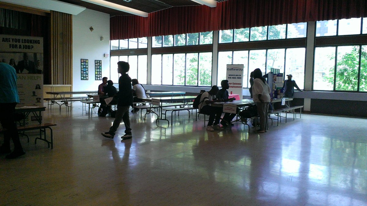ACSADPHub's tweet photo. DP Network put on a great event to support youth employment yesterday @RosalieHallTO 's Summer Hub 17 #youth @ACSAtoronto @TorontoESS https://t.co/e0w0Edni6z