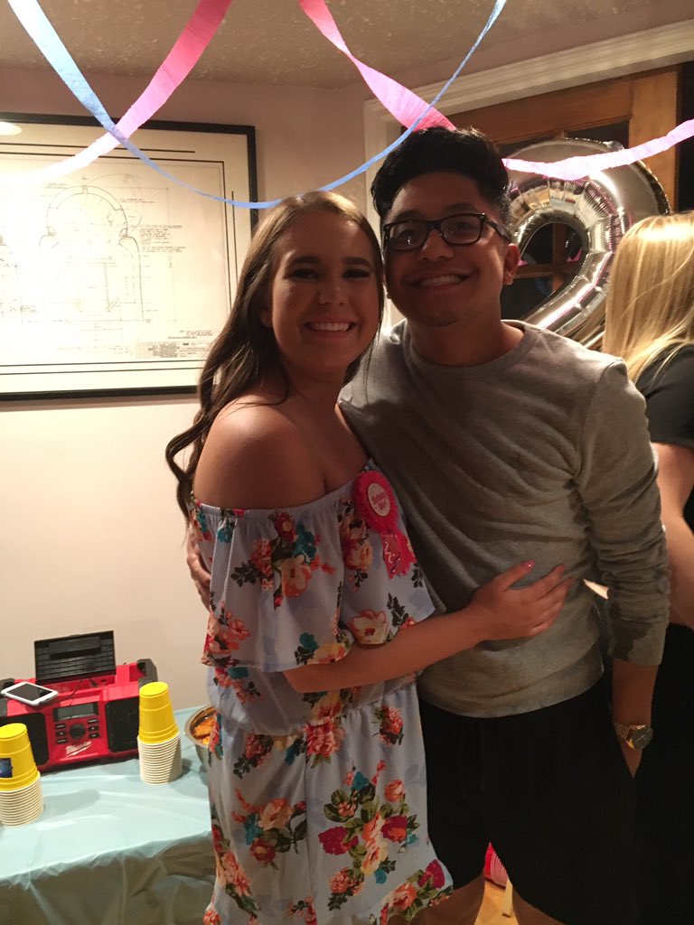 joely_simpson's tweet photo. Happy birthday @keanupujol 🎉🎉💜 https://t.co/6Qhf1jBtxt