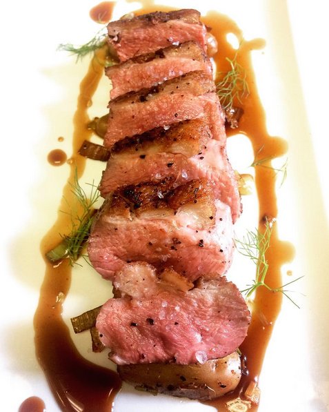 KingColeDucks's tweet photo. #TryTheDuck: @IlSognomidtown w/ Chef Matthew Skraba 📷 Pan seared #KingColeDuck w/ roasted potatoes, leeks, cardamom &amp; ginger duck Demi glacé https://t.co/VVzb1umHve