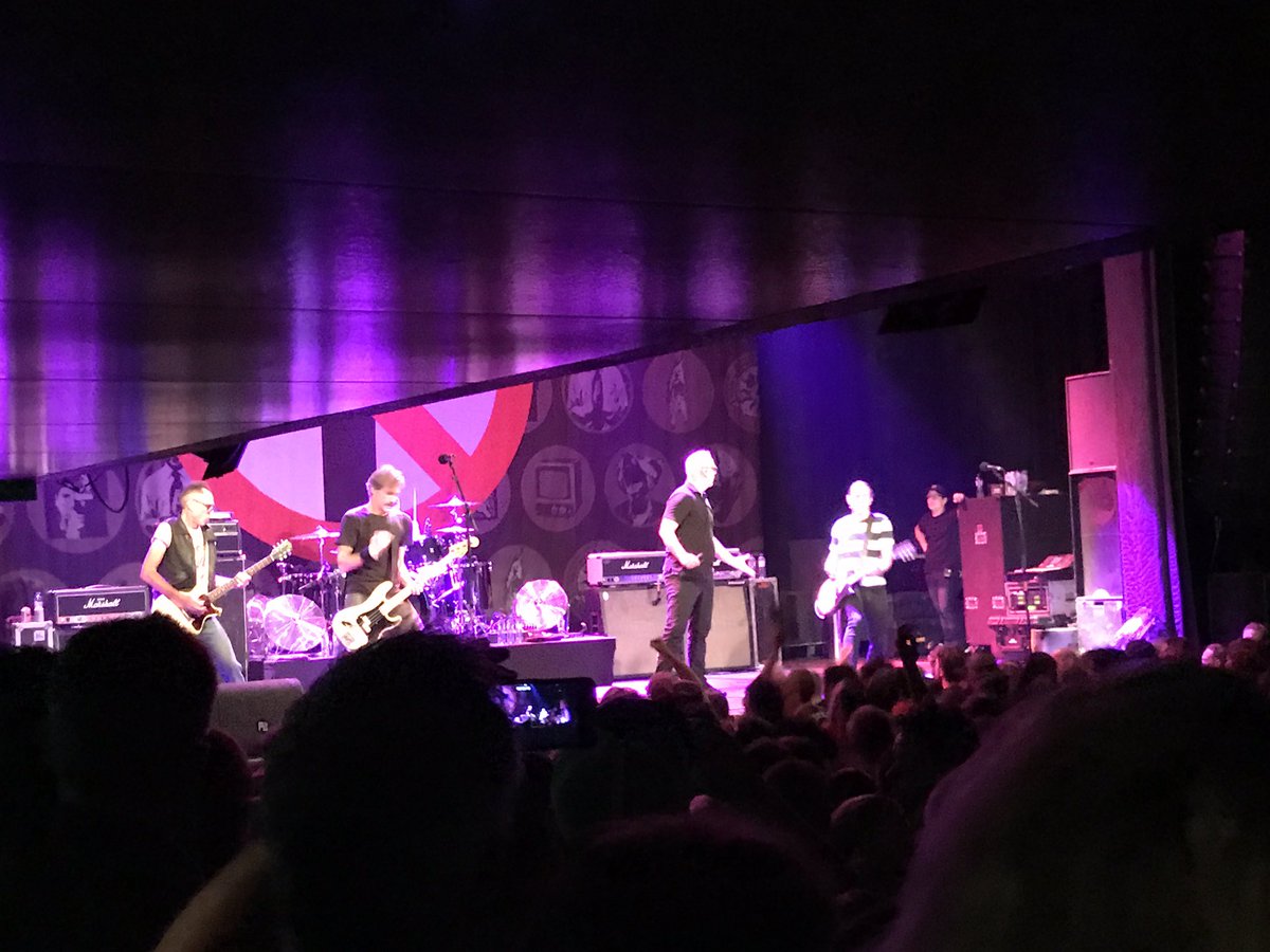 Enjoying #badreligion @ #melkweg!!