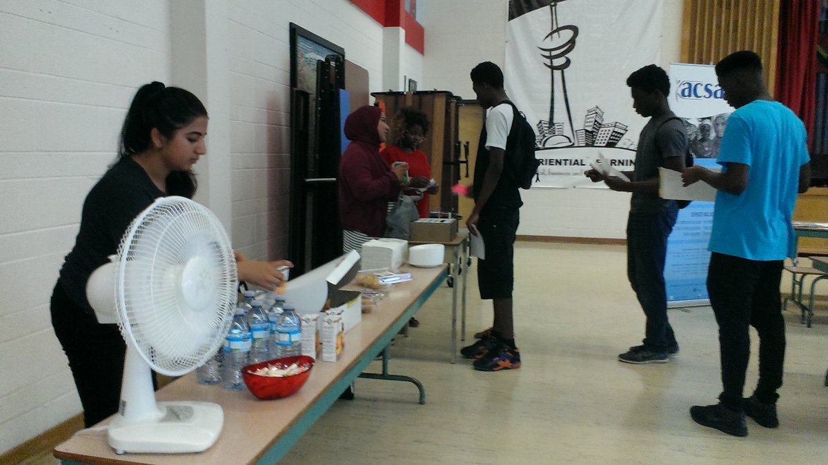 ACSADPHub's tweet photo. @ACSAtoronto youth supporting DP Network's Youth Recruitment Event yesterday in Scarborough #youth #youthwork @ACSAvolunteer https://t.co/4iekBy8FmG