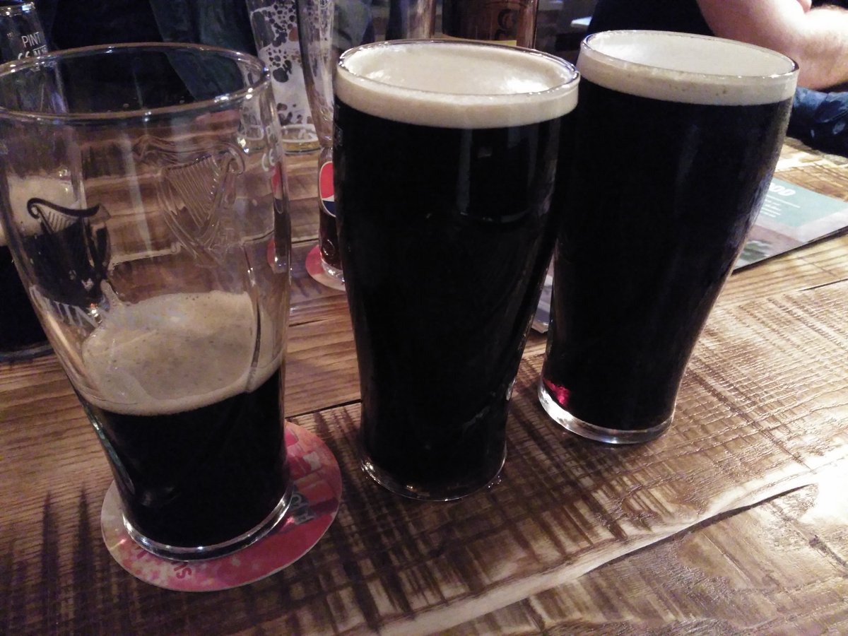 Alexp13_'s tweet photo. When you are in your leaving do and time is flying... https://t.co/UqoCQKca6R