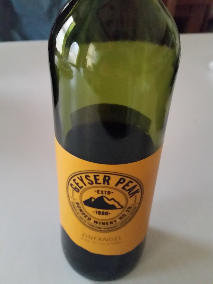pebro63's tweet photo. #recommend california red #zifandel fiver in #asda. https://t.co/r7Q29NdW8A