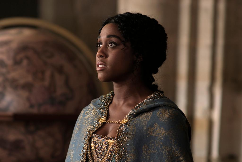 StarCrossedABC's tweet image. Something wicked this way comes. Is Rosaline prepared? 
#StillStarCrossed is all-new tomorrow at 10|9c on ABC.