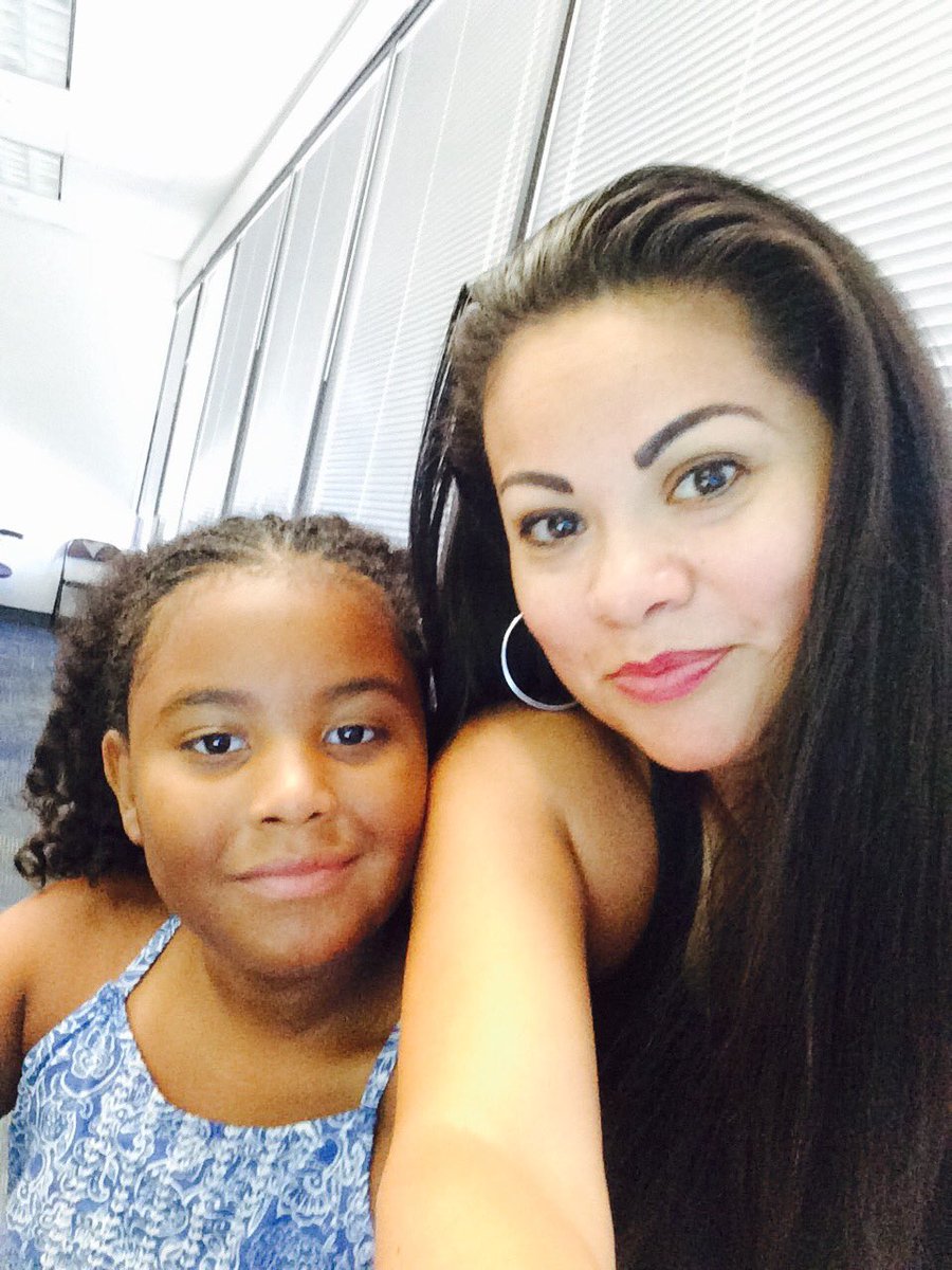 di75dlrm's tweet photo. With my little leader at #BYK2WD Austin @Engage_CXO https://t.co/mreHDaEPxz