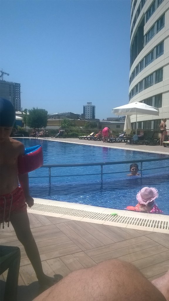 Yarın havuza gelmek isteyen çiftler yada tek bayanlar misafir edim maltepede metin