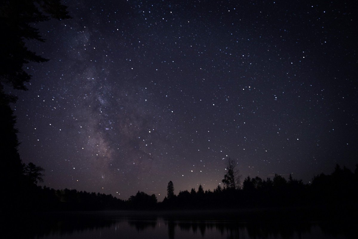 webgiunka's tweet image. Starry night in Mont Tremblant... can't beat any vfx!
#photography #stars #nightsky