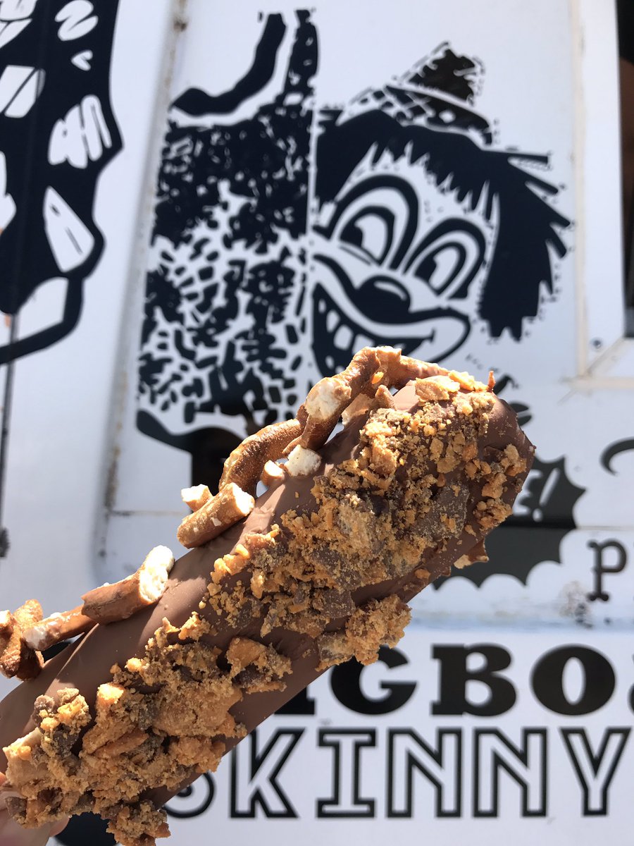 Julie LT tweet media