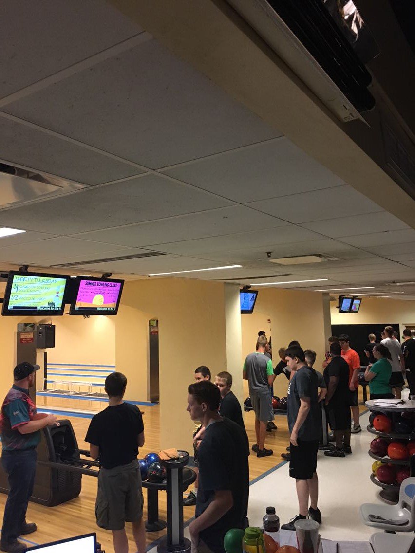 MeetAtPurdue's tweet photo. Purdue Bowling Player Development Camp is off and running! @TrackBowling @PBATour #meetatpurdue #boilerup https://t.co/GdsDYFNzYl