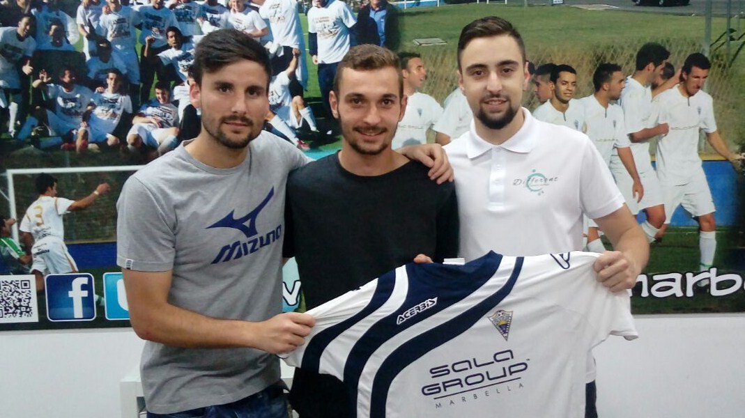 El @AtcoMarbella presenta oficialmente a tres de las cuatro nuevas incorporaciones para la próxima temporada.
 
👉  shar.es/1TdIE7