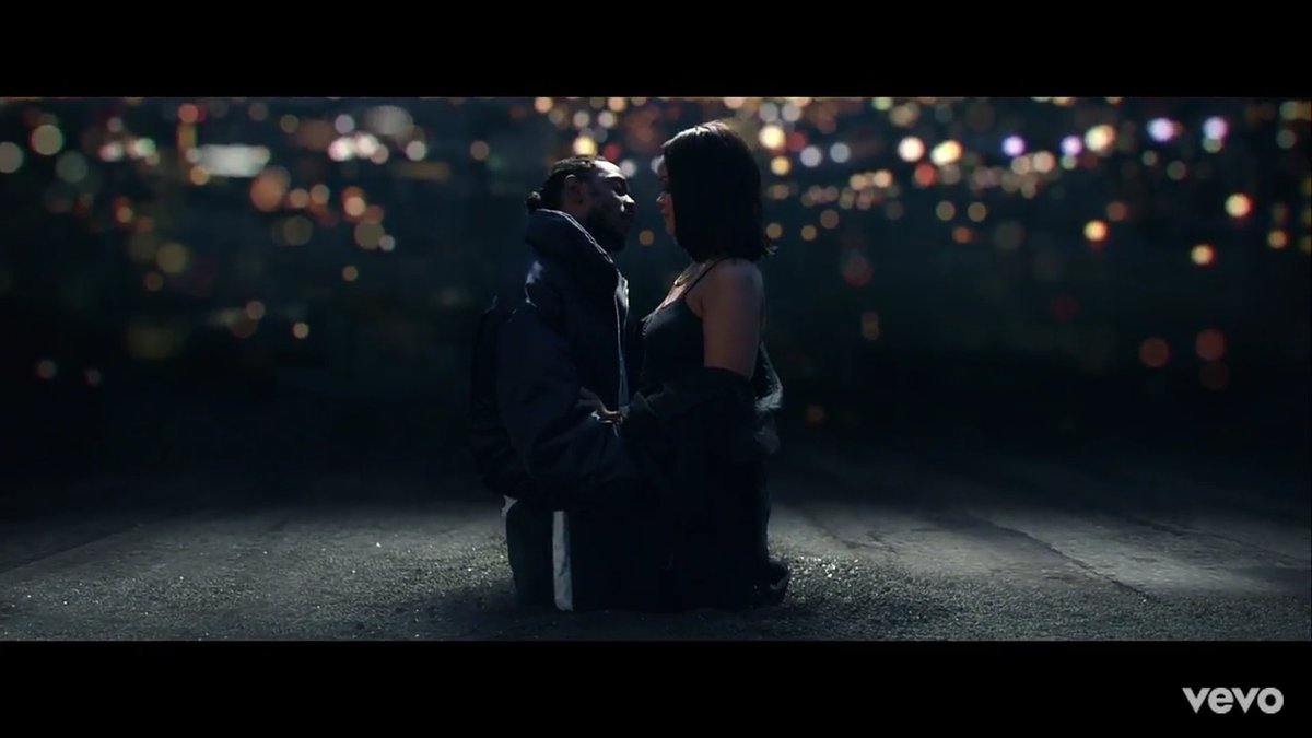 pariburesmi1's tweet image. #LOYALTY Music video out now on YouTube/VEVO 
Let's stream it
LINK: youtu.be/Dlh-dzB2U4Y