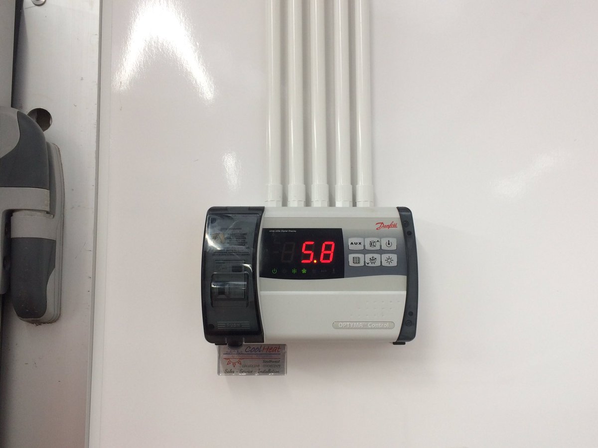 CoolHeatSW's tweet photo. @rustypiguk Fitted some fridge kit to the new walk in cold-room. Also managed a quality breakfast! #CoolHeatSW #Anotherqualityinstall https://t.co/E4tUanmtjF