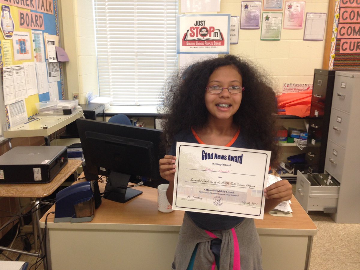 j_eisenberg87's tweet image. Ss @CatonsvilleMS proudly display their #megamath certificates of achievement - what an awesome summer! @BCPSMATH #ontothenextchallenge