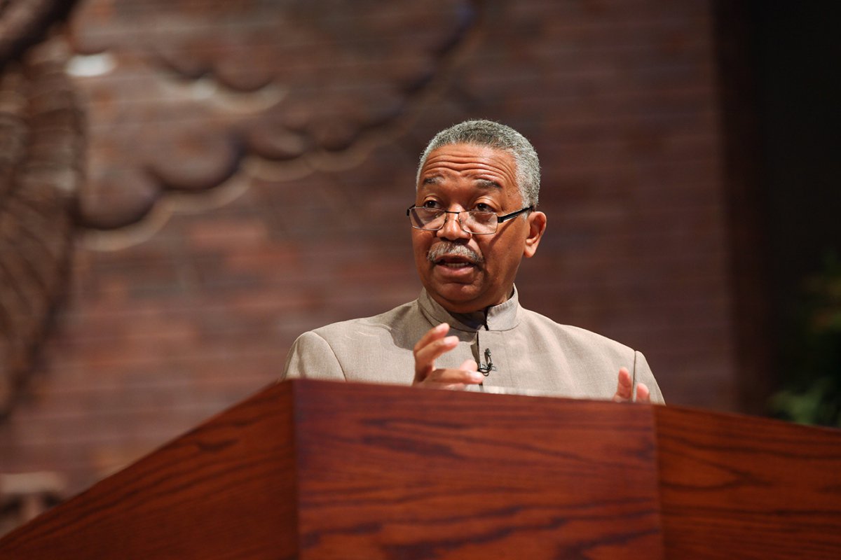 WindyCityTimes's tweet image. Chicago church kicks out member after same-sex wedding, protest Sunday 
windycitymediagroup.com/lgbt/Chicago-c… #Church #LGBT #Chicago #lesbian #marriage