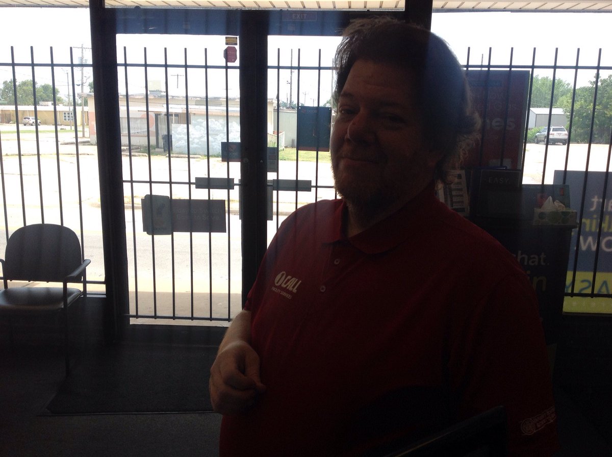 Easywireless13's tweet photo. George just made the switch to #Boostmobile #UNLIMITED https://t.co/0giERPeTx5